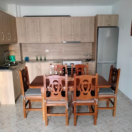 דירות Taurasi Red Saranda מראה חיצוני תמונה